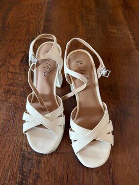 Wild Pair White Pumps